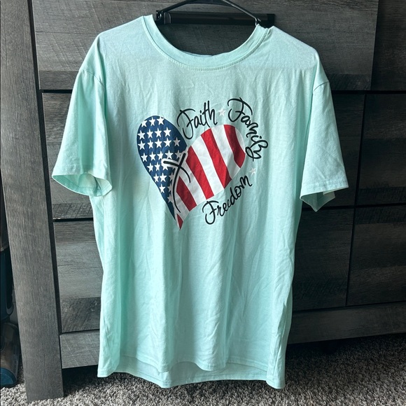 Amazon Women's Short Sleeve Tee - Light Blue with Patriotic Heart - Picture 1 of 2